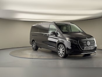 Used Mercedes-Benz V-Class 2025 for sale - 78300140: Photo