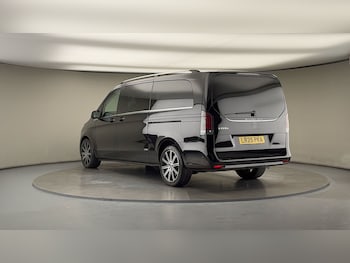 Used Mercedes-Benz V-Class 2025 for sale - 78300140: Photo