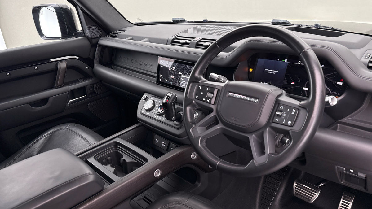 Used Land Rover Defender 2020 for sale - 78168179: Photo 5