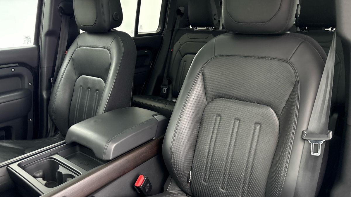 Used Land Rover Defender 2020 for sale - 78168179: Photo 7