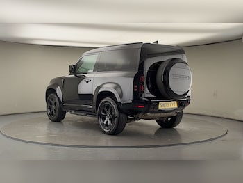 Used Land Rover Defender 90 2023 for sale - 77342462: Photo