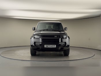 Used Land Rover Defender 90 2023 for sale - 77342462: Photo