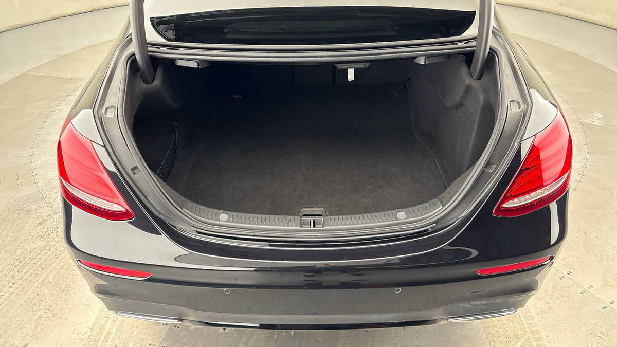 Used Mercedes-Benz E Class 2020 for sale - 75833417: Photo 11