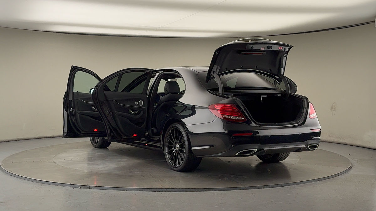 Used Mercedes-Benz E Class 2020 for sale - 75833417: Photo 23