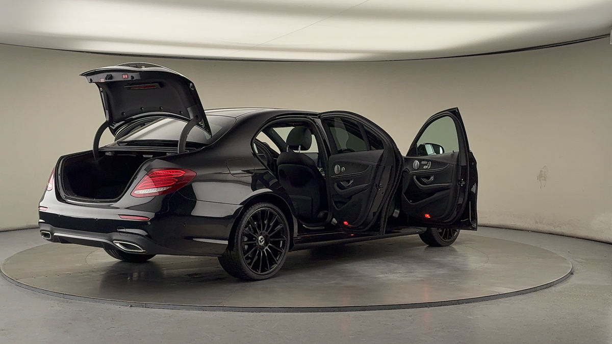 Used Mercedes-Benz E Class 2020 for sale - 75833417: Photo 60