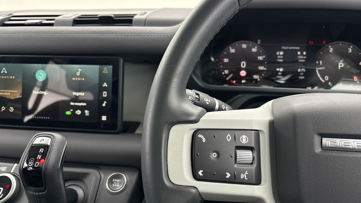 Used Land Rover Defender 110 2023 for sale - 75897752: Photo 13