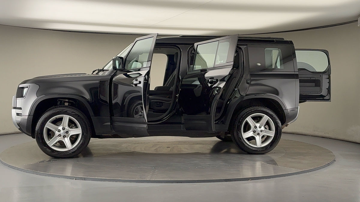 Used Land Rover Defender 110 2023 for sale - 75897752: Photo 47