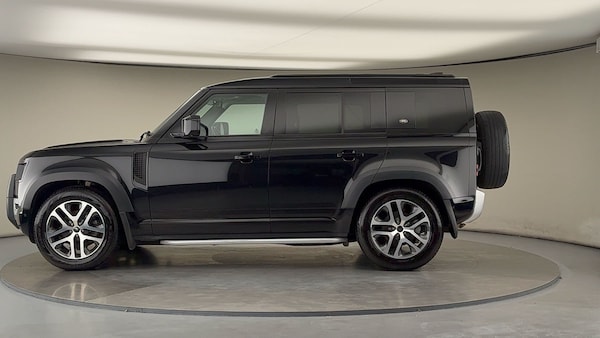 Used Land Rover Defender 110 2022 for sale - 76133334: Photo 15