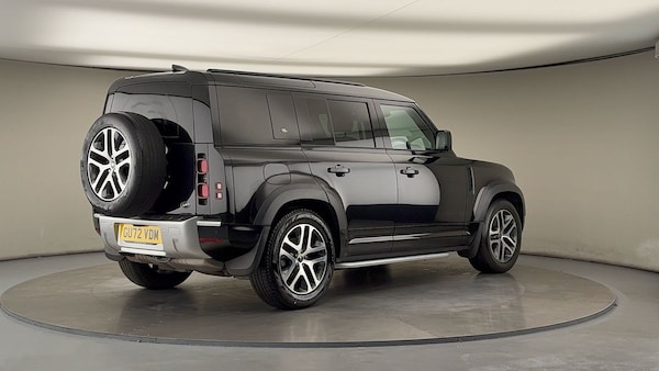 Used Land Rover Defender 110 2022 for sale - 76133334: Photo 21