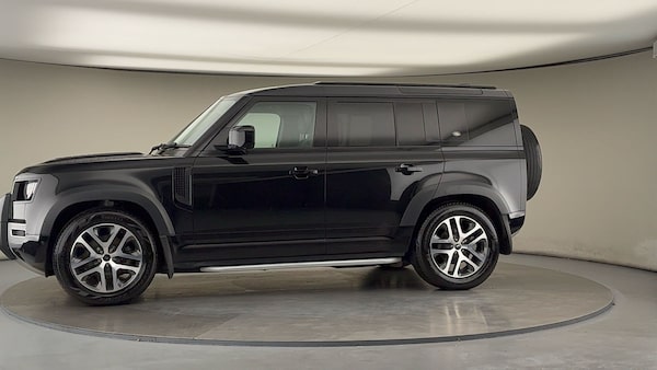 Used Land Rover Defender 110 2022 for sale - 76133334: Photo 28