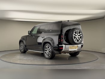 Used Land Rover Defender 110 2022 for sale - 76133334: Photo