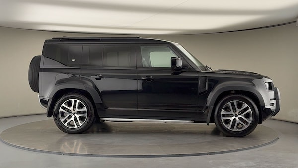Used Land Rover Defender 110 2022 for sale - 76133334: Photo 36