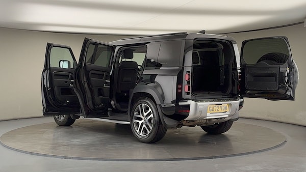 Used Land Rover Defender 110 2022 for sale - 76133334: Photo 43