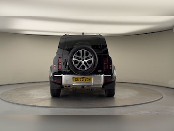 Used Land Rover Defender 110 2022 for sale - 76133334: Photo