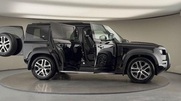 Used Land Rover Defender 110 2022 for sale - 76133334: Photo 55