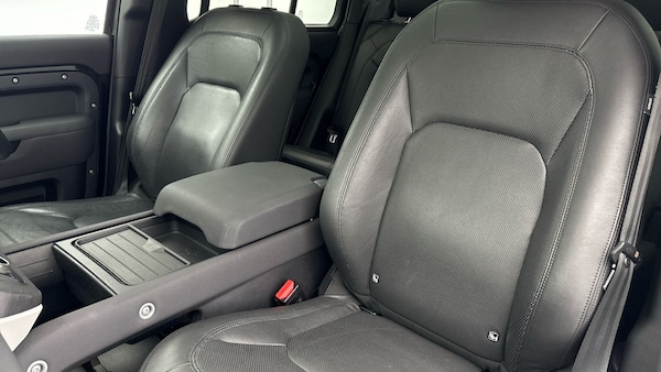 Used Land Rover Defender 110 2022 for sale - 76133334: Photo 7
