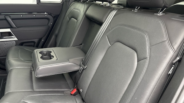Used Land Rover Defender 110 2022 for sale - 76133334: Photo 9