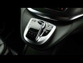 Used Mercedes-Benz V-Class 2021 for sale - 74209781: Photo