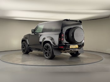 Used Land Rover Defender 2024 for sale - 78300141: Photo