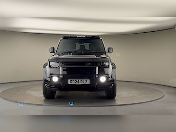 Used Land Rover Defender 2024 for sale - 78300141: Photo