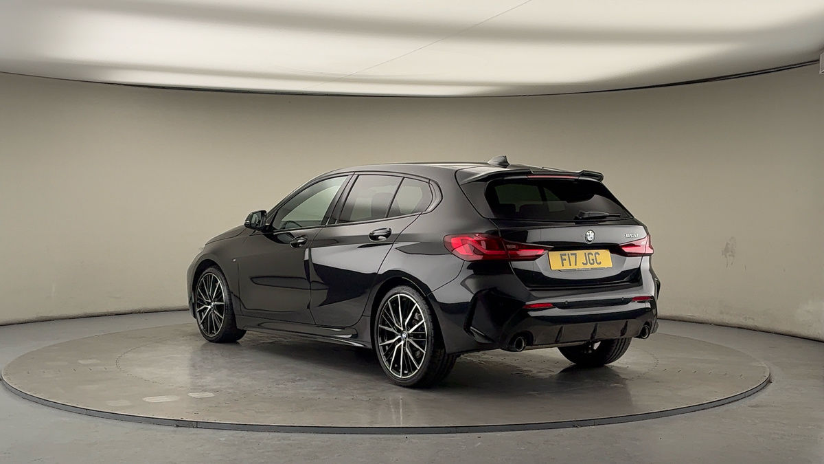 Used BMW 1 Series 2022 for sale - 77140420: Photo 2