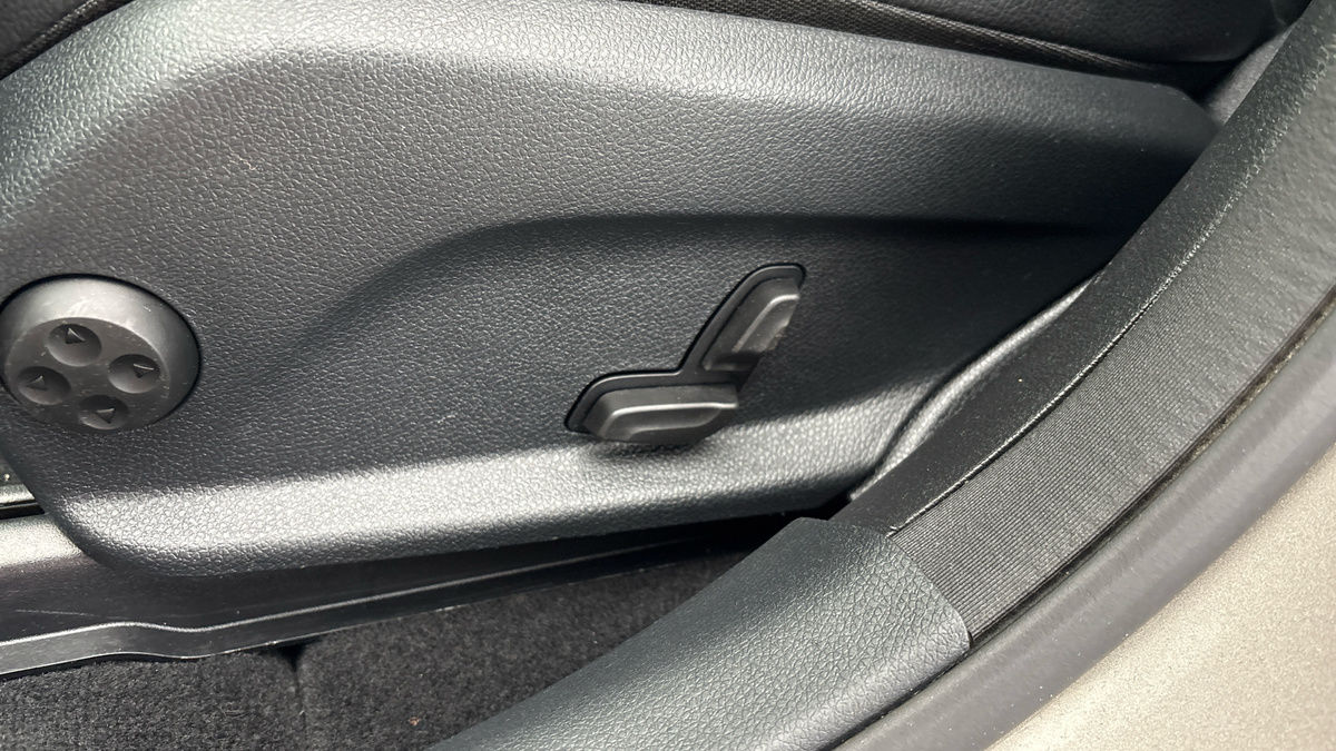 Used Mercedes-Benz GLC 2020 for sale - 76224279: Photo 6