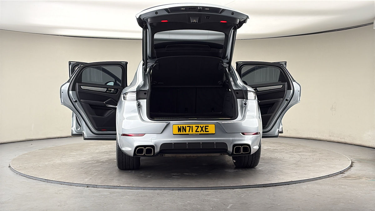 Used Porsche Cayenne 2021 for sale - 78045297: Photo 64