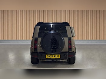 Used Land Rover Defender 110 2024 for sale - 78608022: Photo
