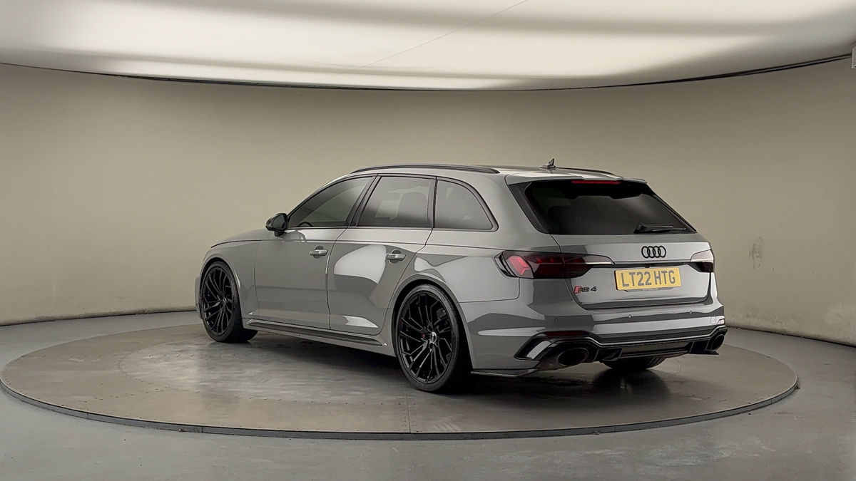 Used Audi RS4 Avant 2022 for sale - 76836779: Photo 2