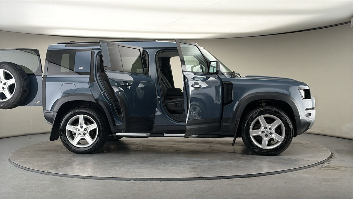 Used Land Rover Defender 110 2023 for sale - 78004157: Photo 55