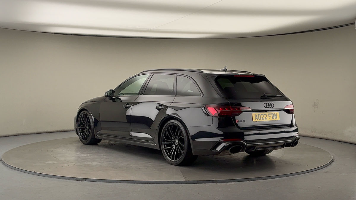 Used Audi RS4 Avant 2022 for sale - 76974102: Photo 2