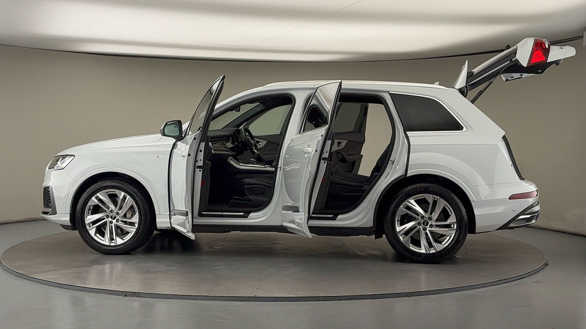 Used Audi Q7 2022 for sale - 76910830: Photo 47