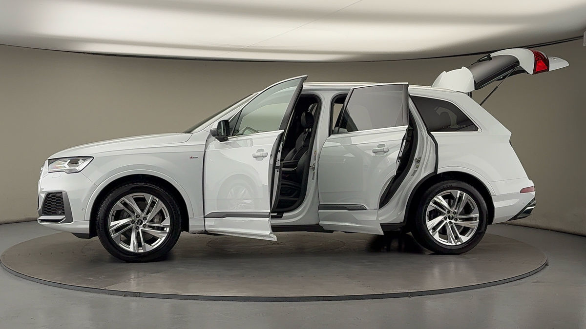 Used Audi Q7 2022 for sale - 76910830: Photo 48
