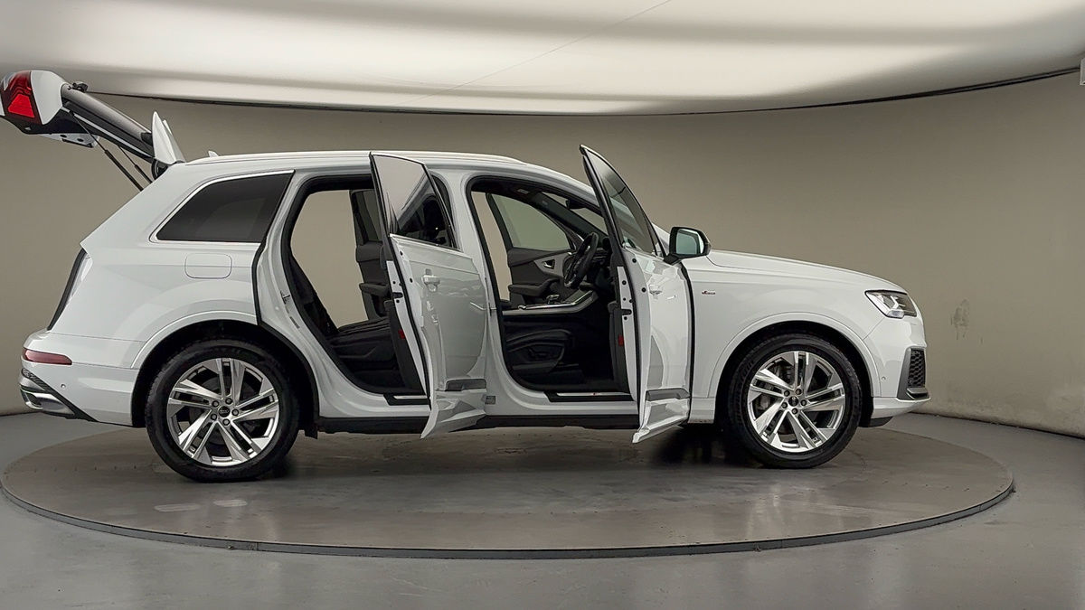 Used Audi Q7 2022 for sale - 76910830: Photo 57