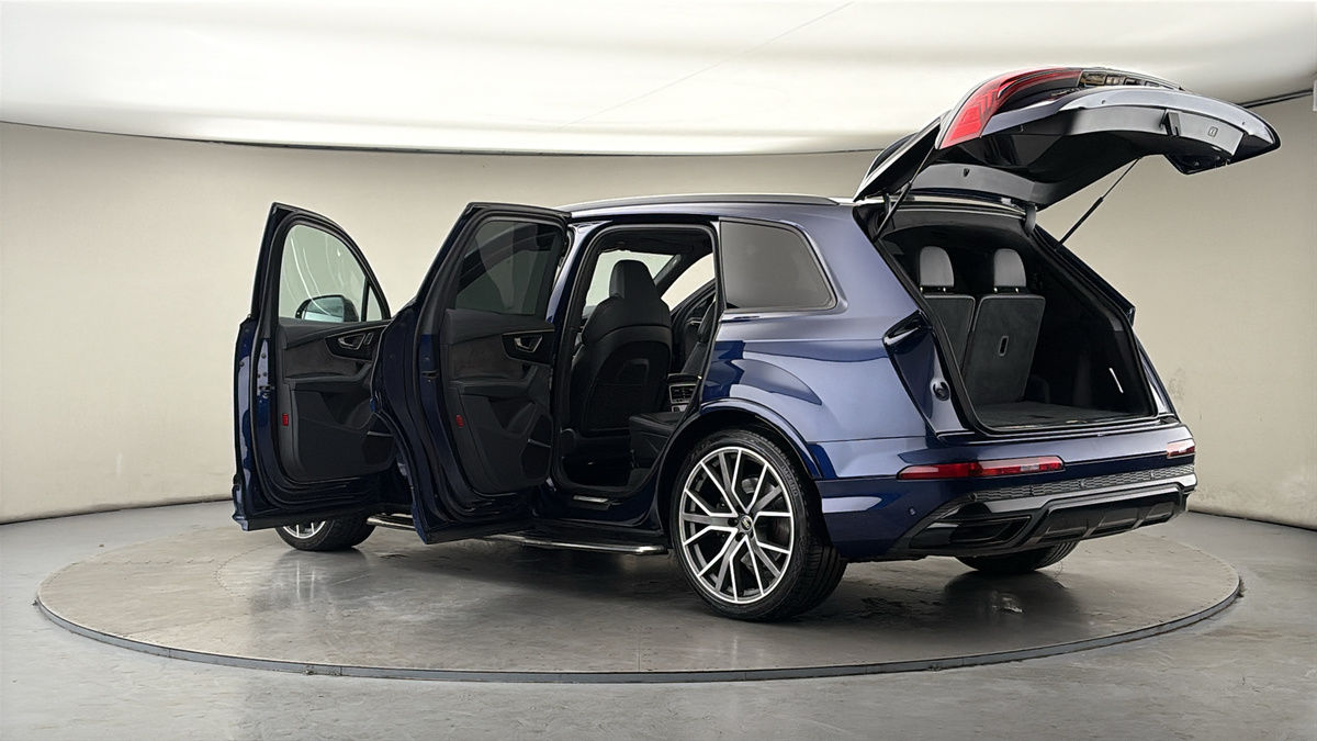 Used Audi Q7 2021 for sale - 77655929: Photo 45