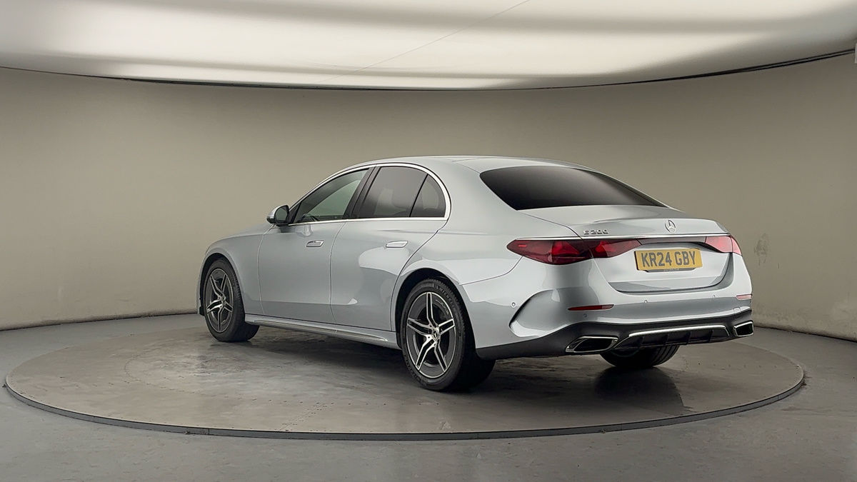 Used Mercedes-Benz E Class 2024 for sale - 77277079: Photo 2