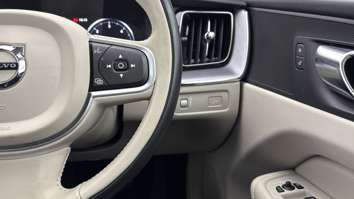 Used Volvo XC60 2021 for sale - 77118327: Photo 14