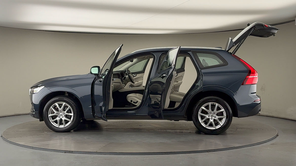 Used Volvo XC60 2021 for sale - 77118327: Photo 46