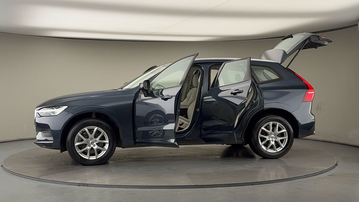 Used Volvo XC60 2021 for sale - 77118327: Photo 47