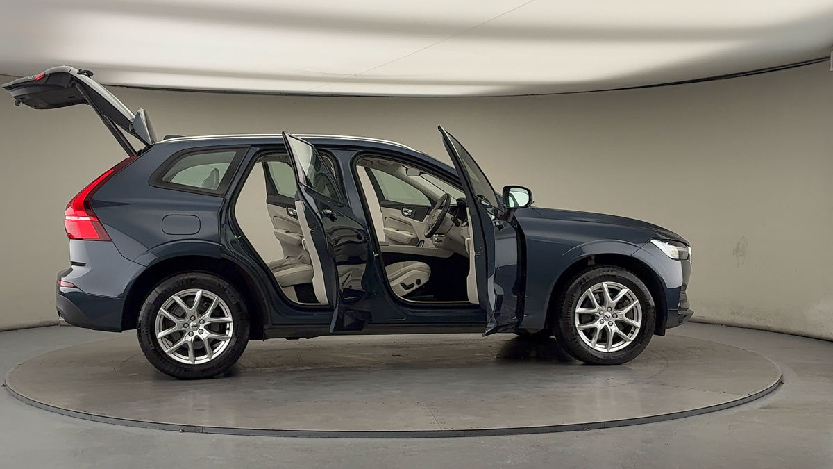 Used Volvo XC60 2021 for sale - 77118327: Photo 56