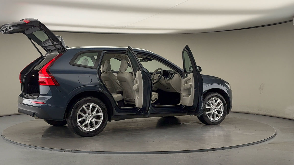 Used Volvo XC60 2021 for sale - 77118327: Photo 57
