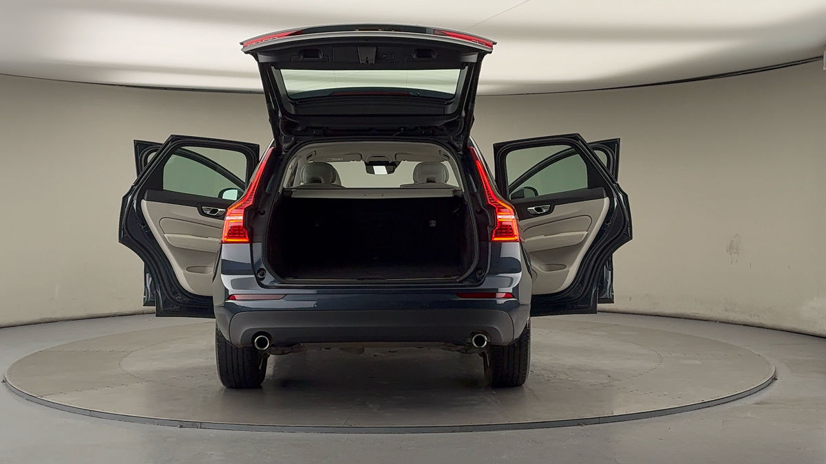 Used Volvo XC60 2021 for sale - 77118327: Photo 60