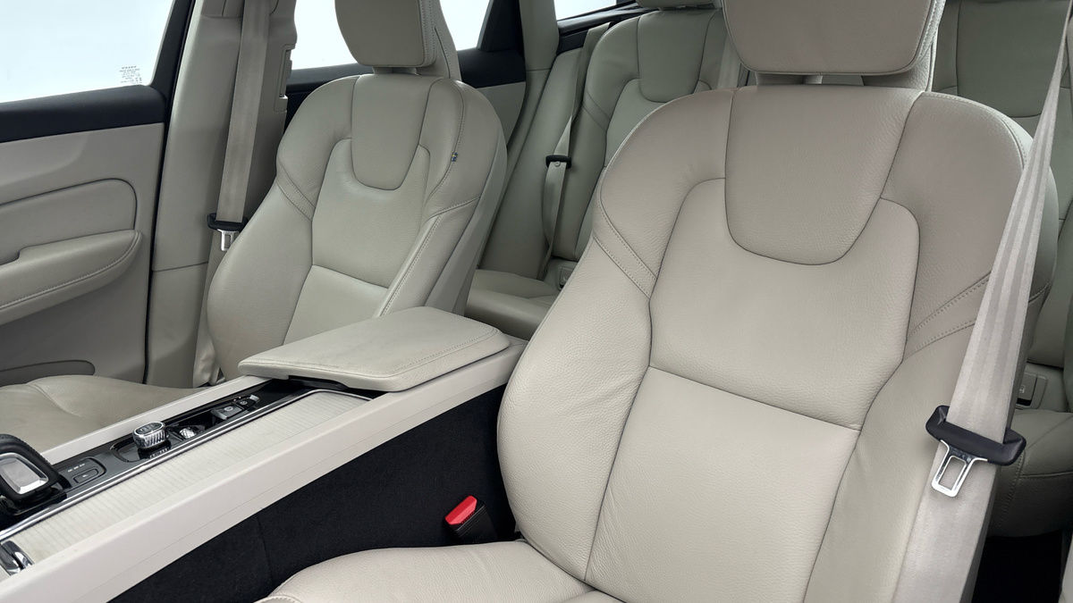 Used Volvo XC60 2021 for sale - 77118327: Photo 7