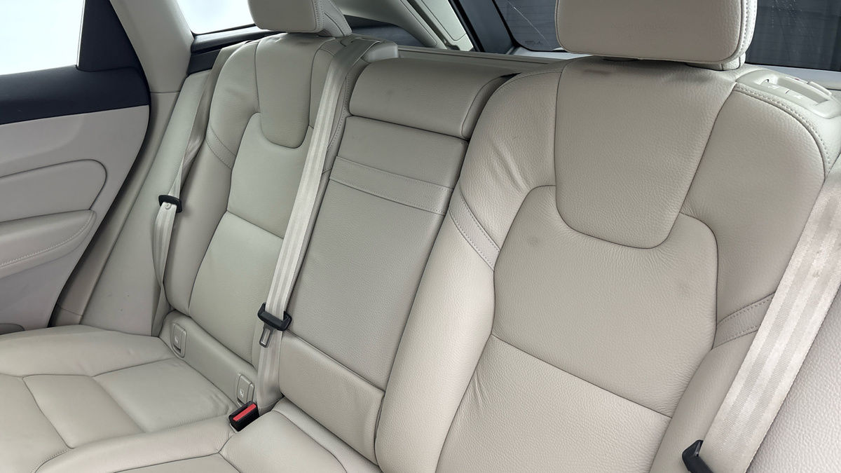 Used Volvo XC60 2021 for sale - 77118327: Photo 8