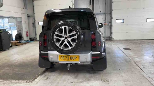 Used Land Rover Defender 110 2023 for sale - 74320260: Photo 31