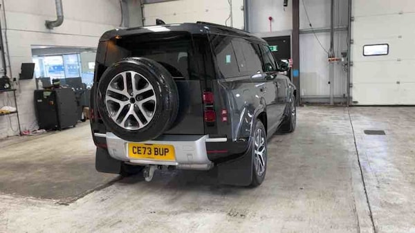 Used Land Rover Defender 110 2023 for sale - 74320260: Photo 42
