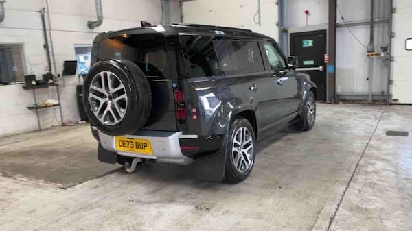 Used Land Rover Defender 110 2023 for sale - 74320260: Photo 50