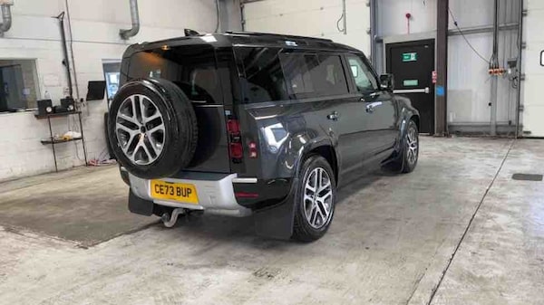 Used Land Rover Defender 110 2023 for sale - 74320260: Photo 51
