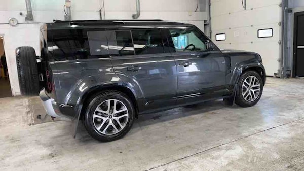 Used Land Rover Defender 110 2023 for sale - 74320260: Photo 75