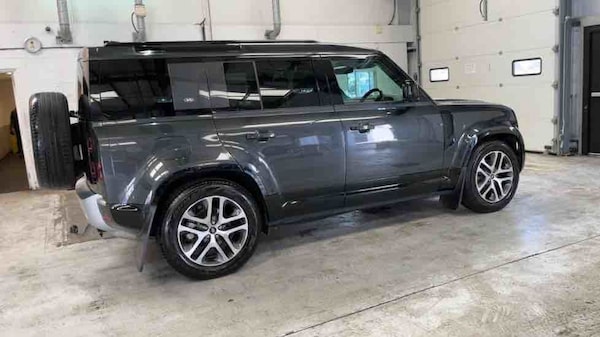Used Land Rover Defender 110 2023 for sale - 74320260: Photo 76
